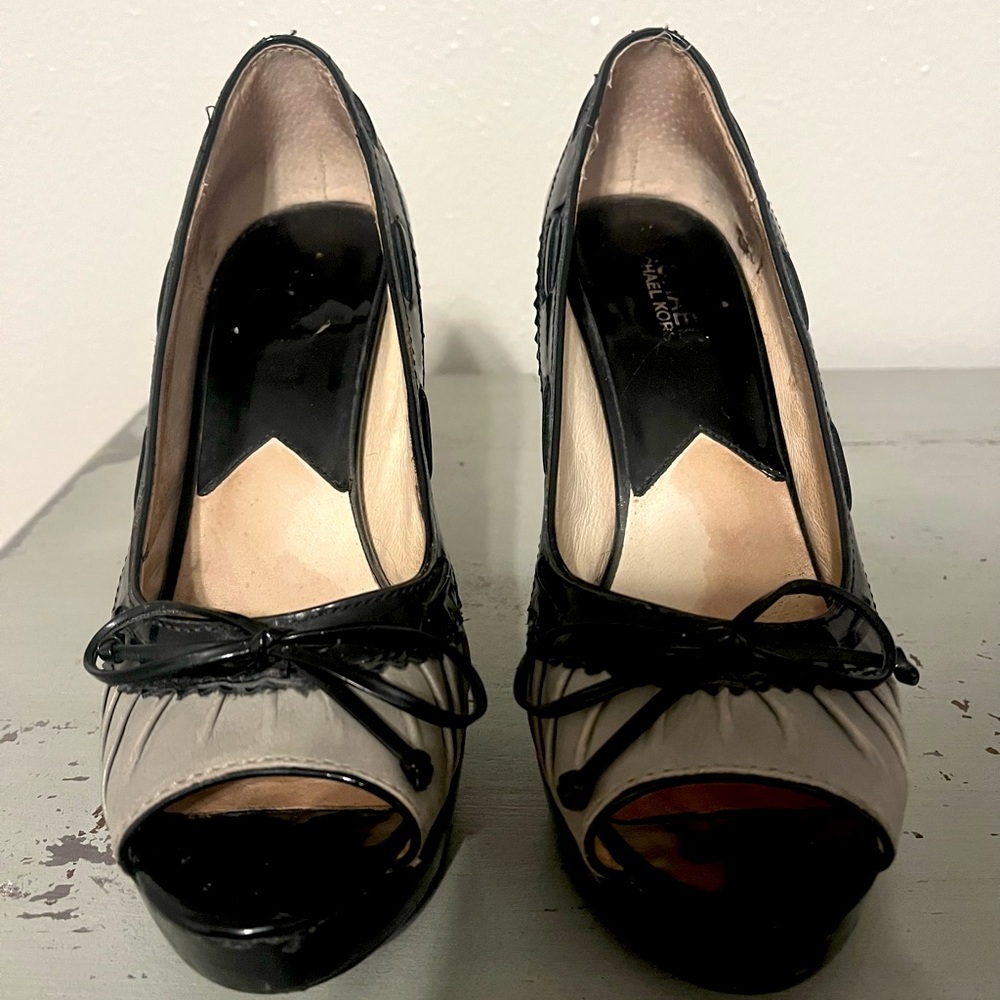 MICHAEL Michael Kors peep toe heels